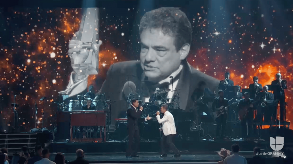 David Bisbal y Carlos Rivera en homenaje a José José. Latin Grammy 2024